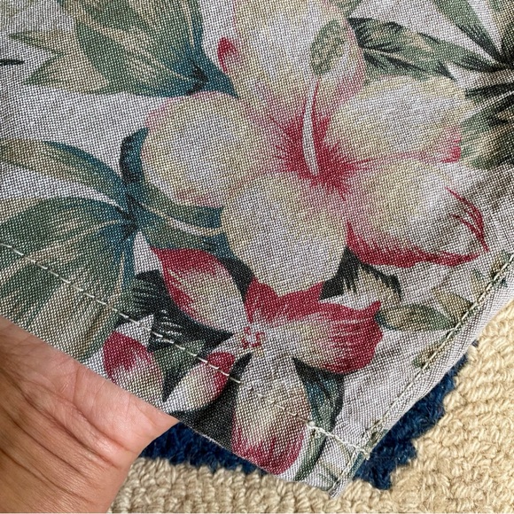 🌿 PEACOCKS GREY GREEN MULTI FLORAL CASUAL SHORTS! - Picture 6 of 10